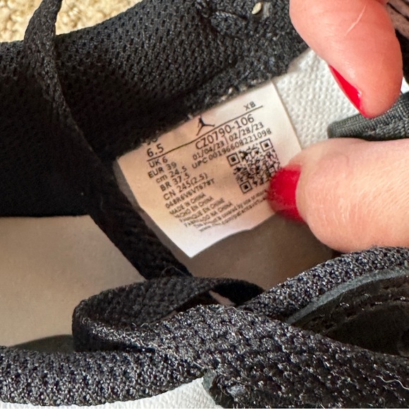 Air Jordan 1 low red and black 6.5 - Picture 10 of 10